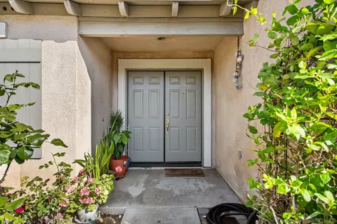 Entry Way - 45400 Corte Progreso, Temecula, CA 92592 photo 1 of 2