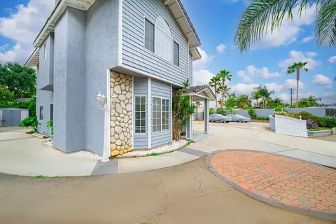 Exterior - 119 Smilax Rd, Vista, CA 92083 photo 5 of 10