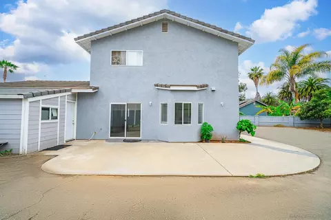 Exterior - 119 Smilax Rd, Vista, CA 92083 photo 8 of 10