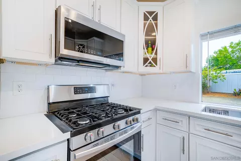 Kitchen - 119 Smilax Rd, Vista, CA 92083 photo 3 of 3