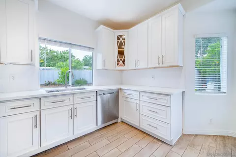 Kitchen - 119 Smilax Rd, Vista, CA 92083 photo 2 of 3