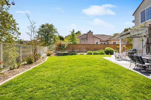 Exterior - 1284 Panorama Ridge Rd, Oceanside, CA 92056 photo 6 of 12
