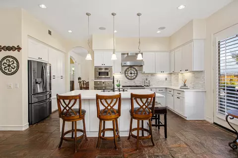 Kitchen - 1284 Panorama Ridge Rd, Oceanside, CA 92056 photo 2 of 7