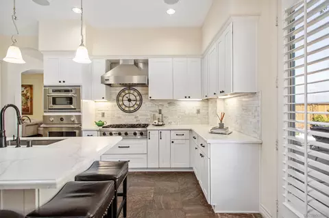 Kitchen - 1284 Panorama Ridge Rd, Oceanside, CA 92056 photo 3 of 7