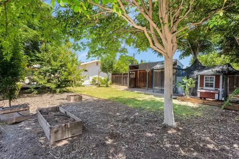Exterior - 131 N Hayden, Escondido, CA 92027 photo 10 of 12