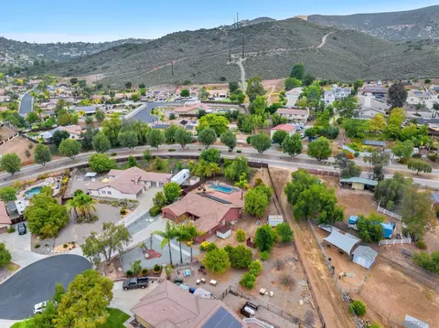 View/Area - 23625 Galeria Cir, Ramona, CA 92065 photo 7 of 12