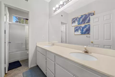 Bath - 23625 Galeria Cir, Ramona, CA 92065 photo 4 of 4