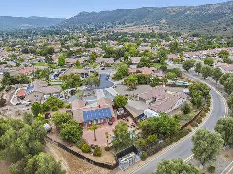 View/Area - 23625 Galeria Cir, Ramona, CA 92065 photo 5 of 12