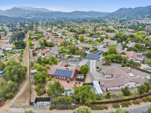 View/Area - 23625 Galeria Cir, Ramona, CA 92065 photo 4 of 12