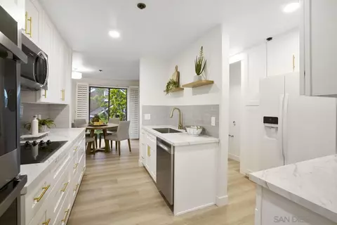 8263 Camino Del Oro #281, La Jolla, CA 92037