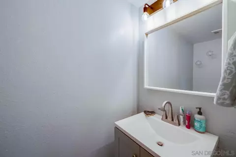 8713-15 Central Way, Spring Valley, CA 91977 photo 22