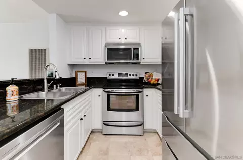 3935 Nobel Dr #111, San Diego, CA 92122