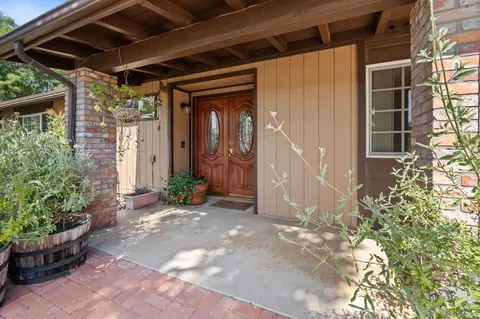 Exterior - 1070 Ramona St, Ramona, CA 92065 photo 2 of 18