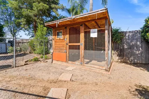 Exterior - 1070 Ramona St, Ramona, CA 92065 photo 12 of 18