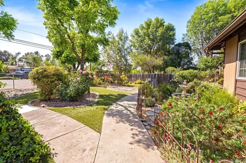 Exterior - 1070 Ramona St, Ramona, CA 92065 photo 5 of 18