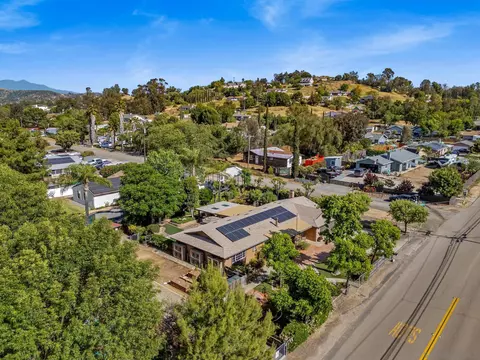 View/Area - 1070 Ramona St, Ramona, CA 92065 photo 5 of 5