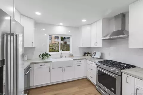 6673 Del Cerro Blvd, San Diego, CA 92120