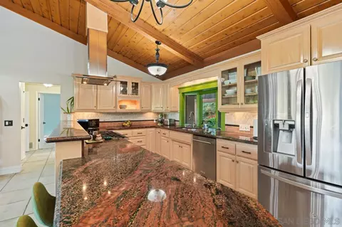 9835 Edgelake Dr, La Mesa, CA 91941 photo 25