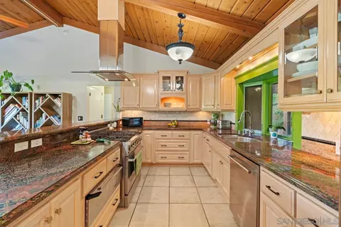 9835 Edgelake Dr, La Mesa, CA 91941 photo 26