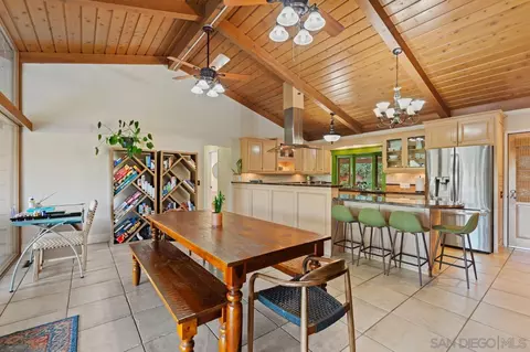 9835 Edgelake Dr, La Mesa, CA 91941 photo 16