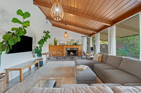 9835 Edgelake Dr, La Mesa, CA 91941 photo 9