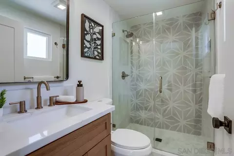 Bath - 12701 Mcferon Rd, Poway, CA 92064 photo 2 of 2