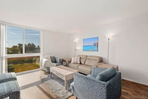 3050 Rue Dorleans #430, San Diego, CA 92110