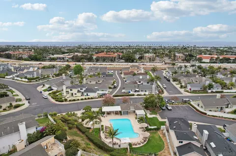 View/Area - 6872 Shearwaters Dr, Carlsbad, CA 92011 photo 9 of 10