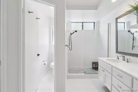 Bath - 6872 Shearwaters Dr, Carlsbad, CA 92011 photo 2 of 6
