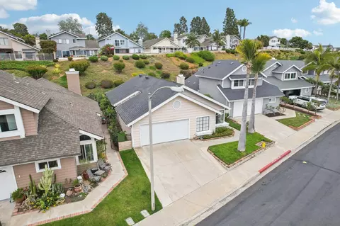 View/Area - 6872 Shearwaters Dr, Carlsbad, CA 92011 photo 3 of 10