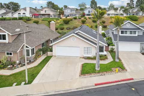 View/Area - 6872 Shearwaters Dr, Carlsbad, CA 92011 photo 2 of 10