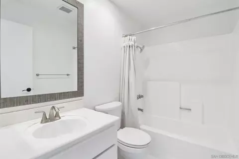 Bath - 6872 Shearwaters Dr, Carlsbad, CA 92011 photo 5 of 6