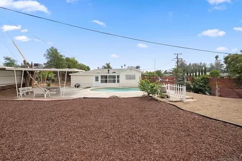 3563 Cannes Ave, Riverside, CA 92501 photo 19