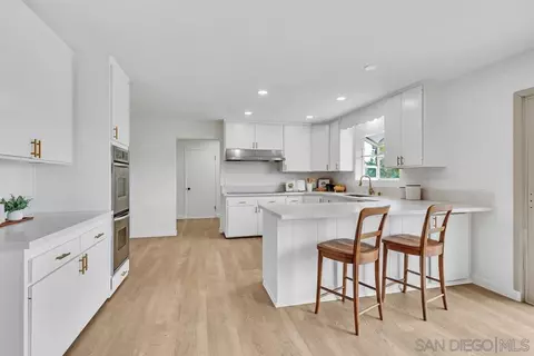 Kitchen - 2876 Pioneer Way, Jamul, CA 91935 photo 5 of 6