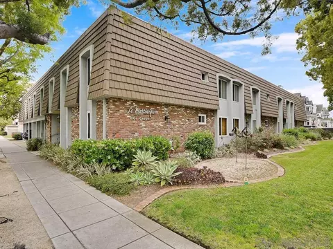 Exterior - 801 C Ave #11, Coronado, CA 92118 photo 1 of 3