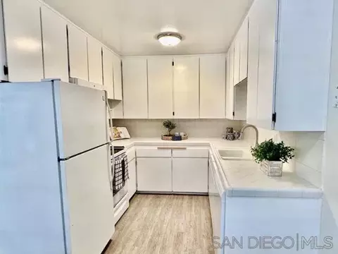 Kitchen - 801 C Ave #11, Coronado, CA 92118 photo 1 of 4