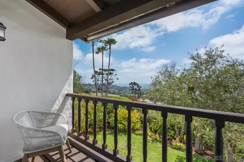 Exterior - 7316 Encelia Dr, La Jolla, CA 92037 photo 20 of 27