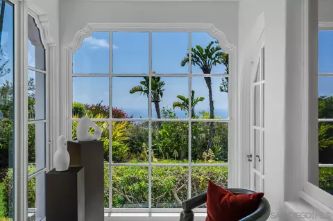View/Area - 7316 Encelia Dr, La Jolla, CA 92037 photo 4 of 7