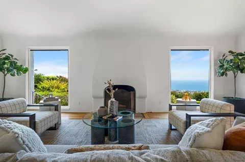 Living - 7316 Encelia Dr, La Jolla, CA 92037 photo 6 of 7
