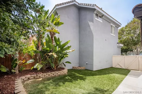 Exterior - 1153 Pacifica Pl, Encinitas, CA 92024 photo 8 of 8