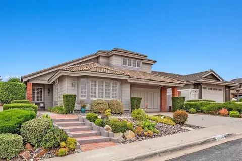 12562 Shropshire Ln, San Diego, CA 92128