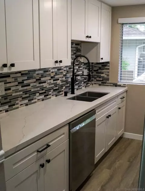 Kitchen - 983 Amistad Pl #A, El Cajon, CA 92019 photo 1 of 4
