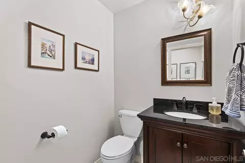 2402 Bear Rock Gln, Escondido, CA 92026 photo 15