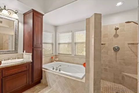 2402 Bear Rock Gln, Escondido, CA 92026 photo 25
