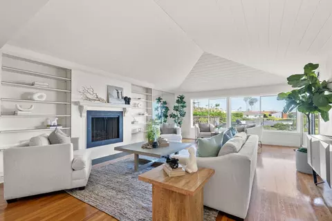 951 Skylark Dr, La Jolla, CA 92037