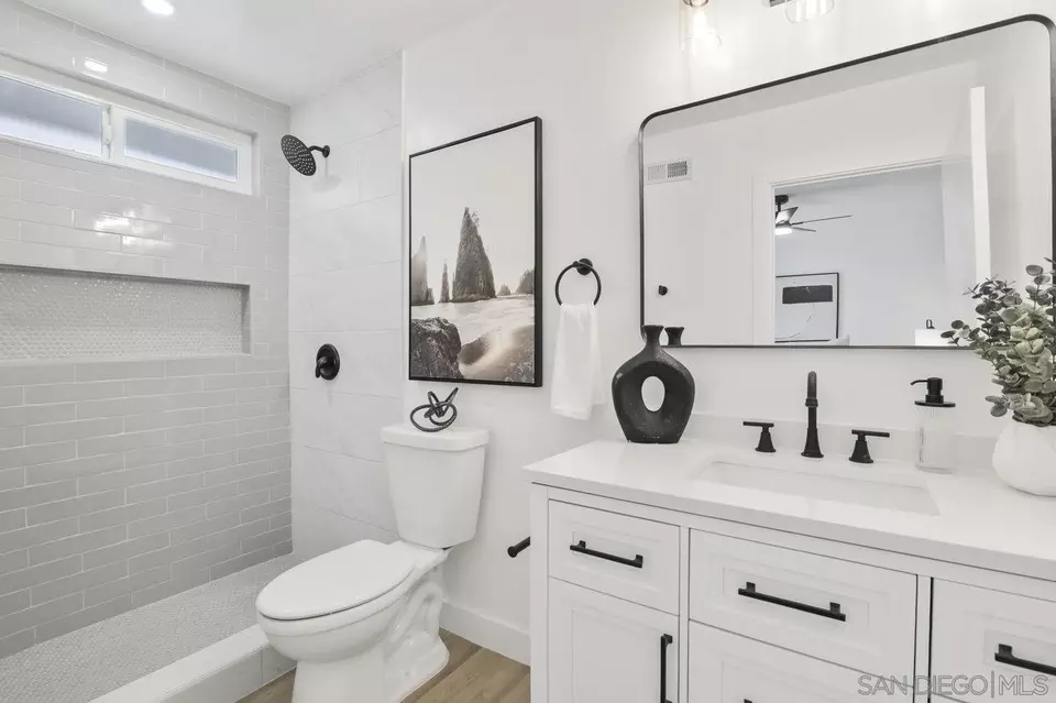 Bath - 2723 Lungos Ct, San Diego, CA 92154 photo 3 of 3