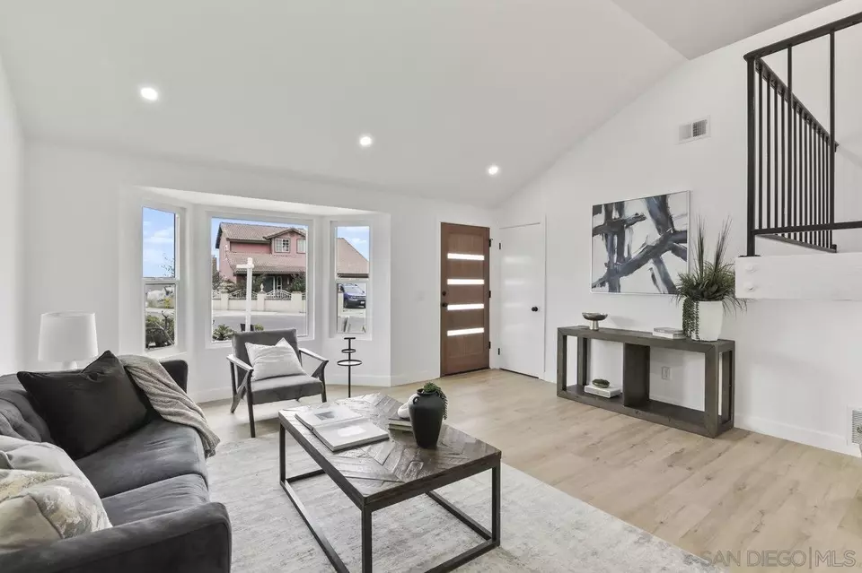 Living - 2723 Lungos Ct, San Diego, CA 92154 photo 3 of 4