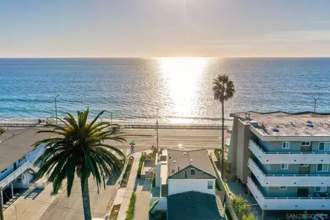 110 Sycamore Ave, Carlsbad, CA 92008