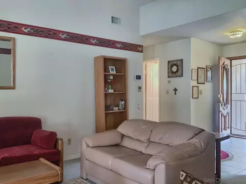 9941 Ledgeside St, Spring Valley, CA 91977 photo 9
