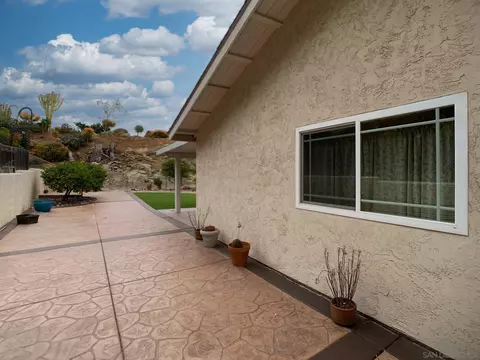 9941 Ledgeside St, Spring Valley, CA 91977 photo 33